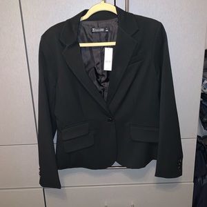 BRAND NEW black blazer